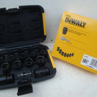 DeWALT DT7506R-GB 17 Piece,  1 2 in Socket Set