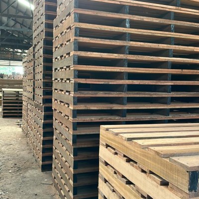 PALLET, STORAGE, WOOD, 51x42x6in